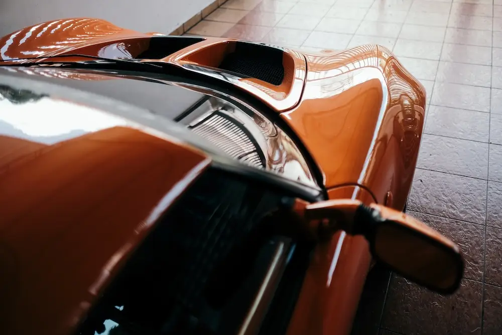 Insurance for luxury cars when lent or rented: who is truly liable in the event of a claim?