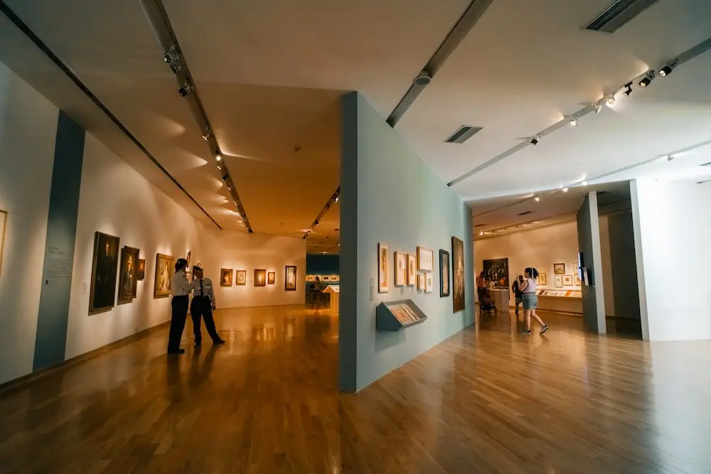 Securing the loan of an artwork to a museum
